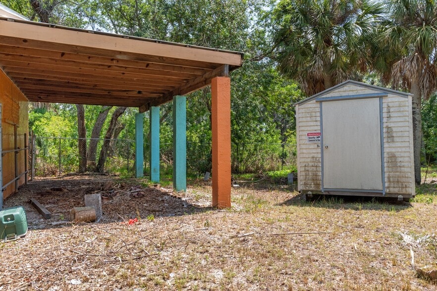 More Photos Of 14309 Old Dixie Hwy, Hudson Office For Sale