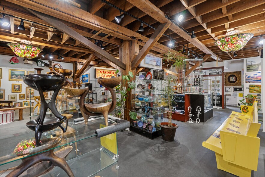 More Photos Of 736 Texas Palmyra Hwy, White Mills Storefront Retail Residential For Sale