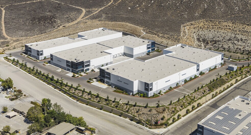More Photos Of 6111 20th St, Jurupa Valley Warehouse For Sale