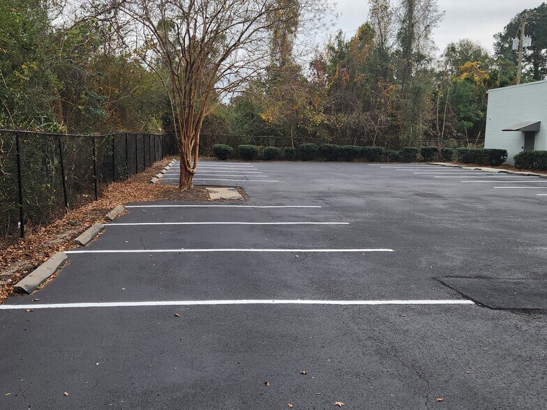 More Photos Of 2704 Highmarket St, Georgetown Freestanding For Sale