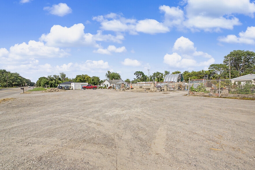 More Photos Of 1287 S Merriman Rd, Westland Freestanding For Sale