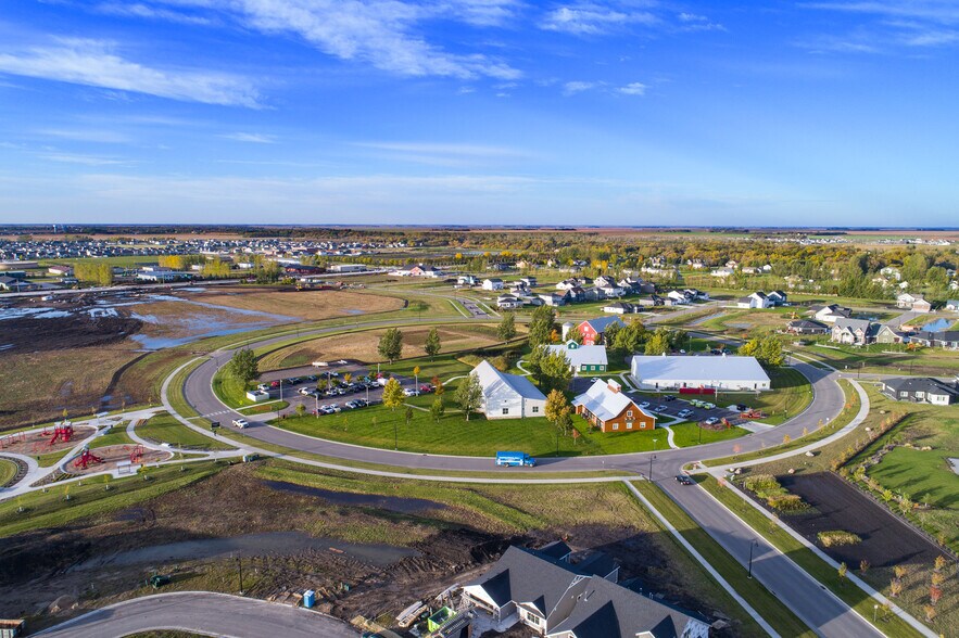 More Photos Of 4844 Rocking Horse Cir S, Fargo Office For Lease