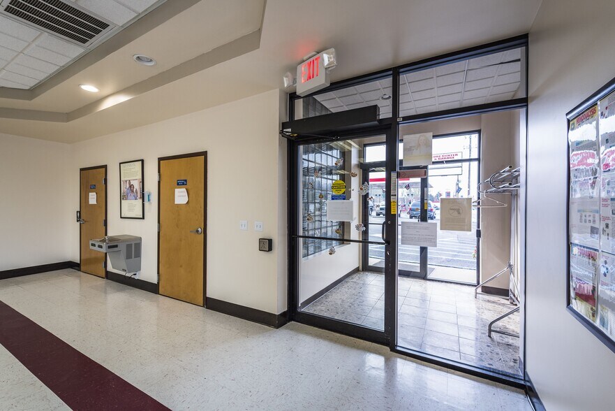 More Photos Of 517 3rd Ave, Chesapeake Medical For Sale