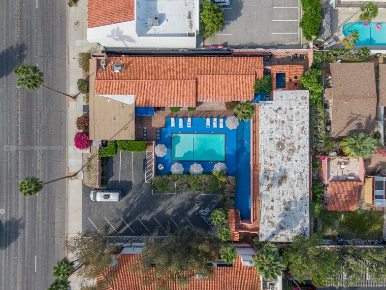 More Photos Of 1404 N Palm Canyon Dr, Palm Springs Rehabilitation Center For Sale