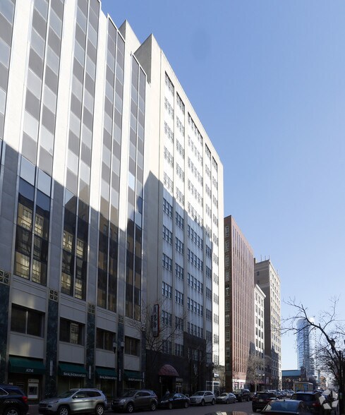 More Photos Of 120 E Market St, Indianapolis Office For Lease