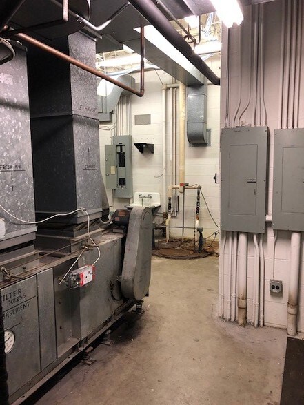 More Photos Of 225 W Joe Orr Rd, Chicago Heights Storefront Retail Office For Sale