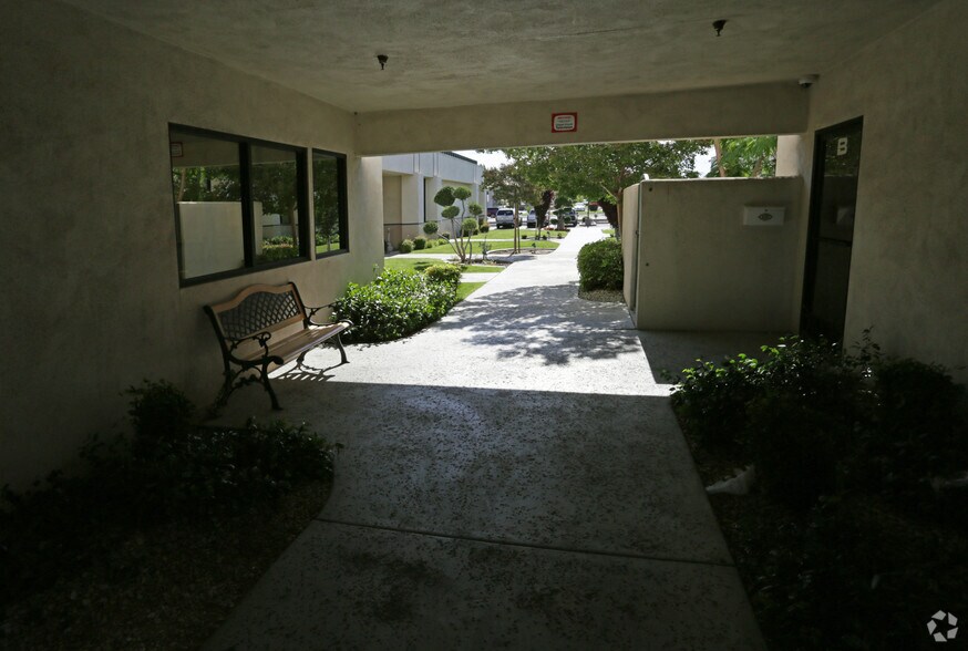 More Photos Of 12640 Hesperia Rd, Victorville Medical For Lease