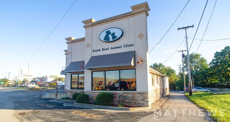 Primary Photo Of 3224 Lincoln Way, South Bend Veterinarian Kennel For Sale