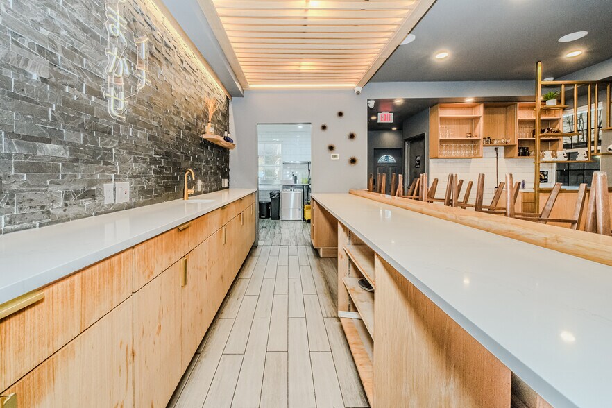 More Photos Of 3936 Amboy Rd, Staten Island Medical For Sale