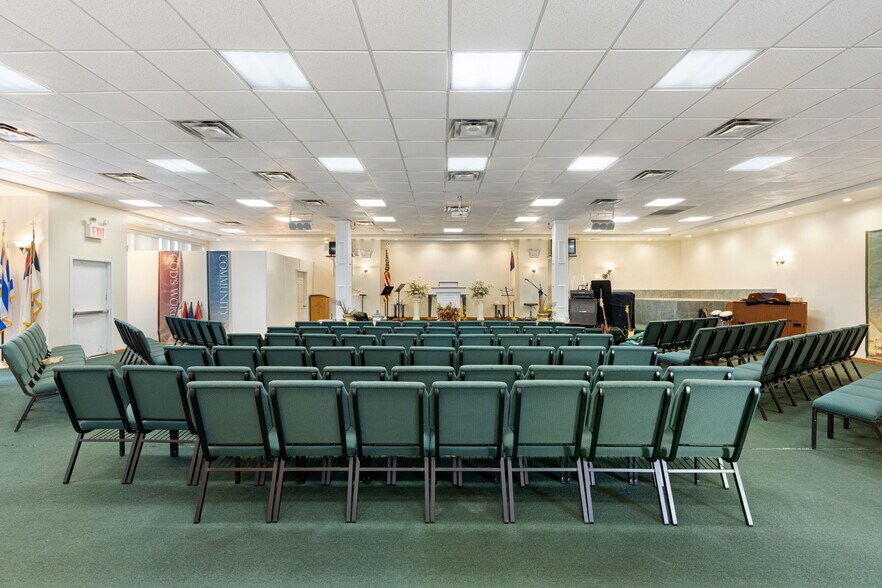 More Photos Of 1388 Richmond Ter, Staten Island Freestanding For Sale