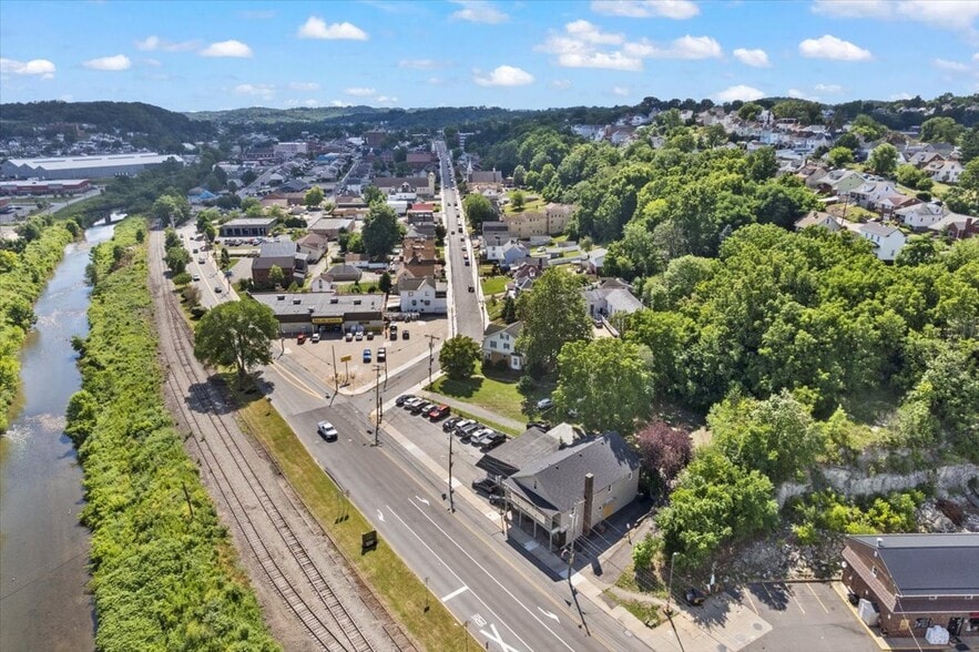 More Photos Of 207 Adams Ave, Canonsburg General Retail For Sale
