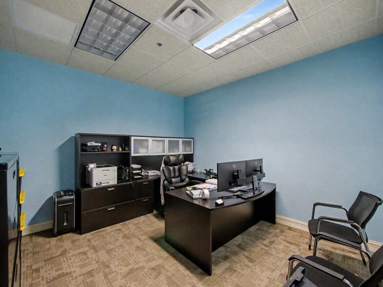 More Photos Of 6861 Garden Rd, Riviera Beach Warehouse For Sale