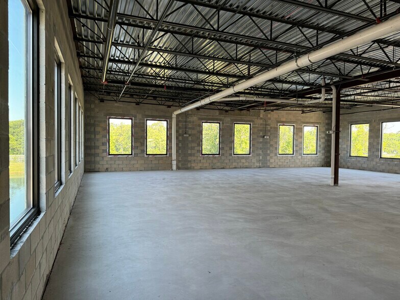 More Photos Of 95 Jaidev Rd, Saint Johns Medical For Lease