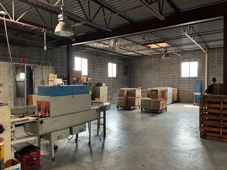 More Photos Of 2826 Southwest Blvd, Kansas City Warehouse For Sale