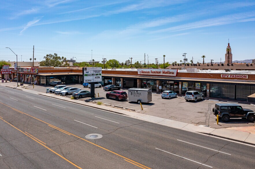 More Photos Of 1733-1737 E McDowell Rd, Phoenix General Retail For Lease