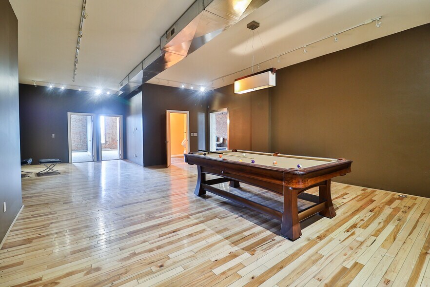 More Photos Of 102-104 W Columbus St, Kenton Office Residential For Sale