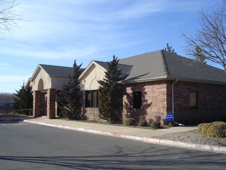More Photos Of 425 S Fretz Ave, Edmond Unknown For Lease
