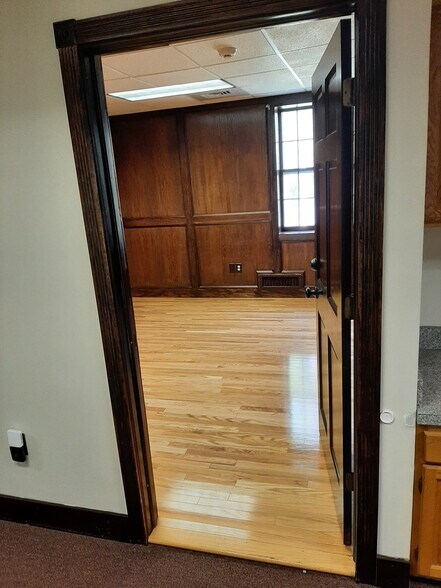 More Photos Of 2 Crane Park Dr, Wilbraham Medical For Lease