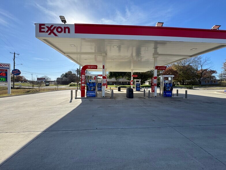 More Photos Of 5315 Troup Hwy, Tyler General Retail For Sale