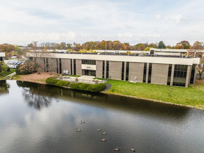 More Photos Of 8935 N Meridian St, Indianapolis Medical For Lease