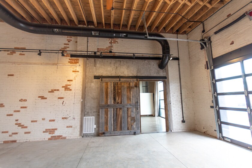 More Photos Of 301 Main St, Windsor Restaurant For Lease