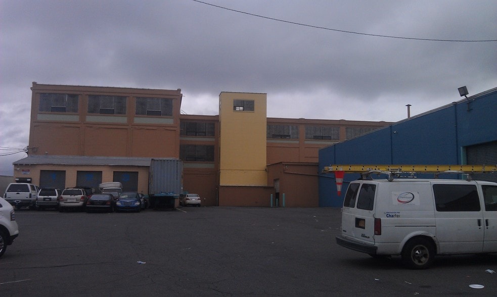 More Photos Of 1-29 Lister Ave, Newark Warehouse For Lease