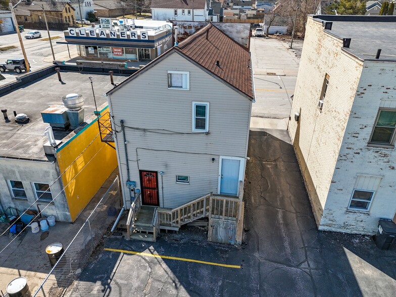 More Photos Of 1308 Washington St, Manitowoc Office For Sale