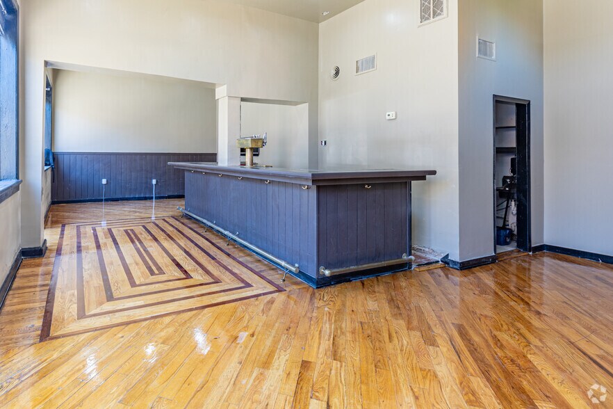 More Photos Of 300-304 N Robinson St, Richmond Freestanding For Sale