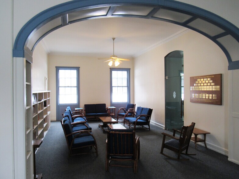 More Photos Of 29 Colton St, Farmington Religious Facility For Sale