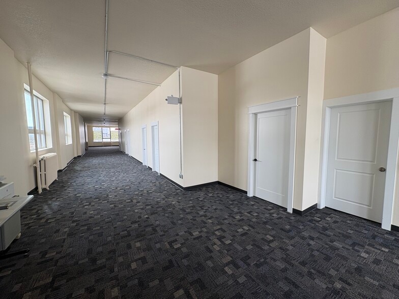 More Photos Of 1549 University Ave W, Saint Paul Office For Lease
