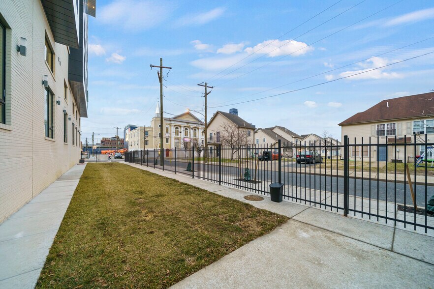 More Photos Of 1000-1038 W Girard Ave, Philadelphia Apartments For Lease