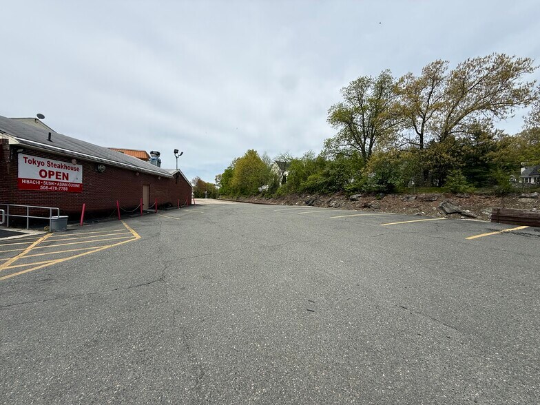 More Photos Of 121 Depot St, Milford Restaurant For Sale