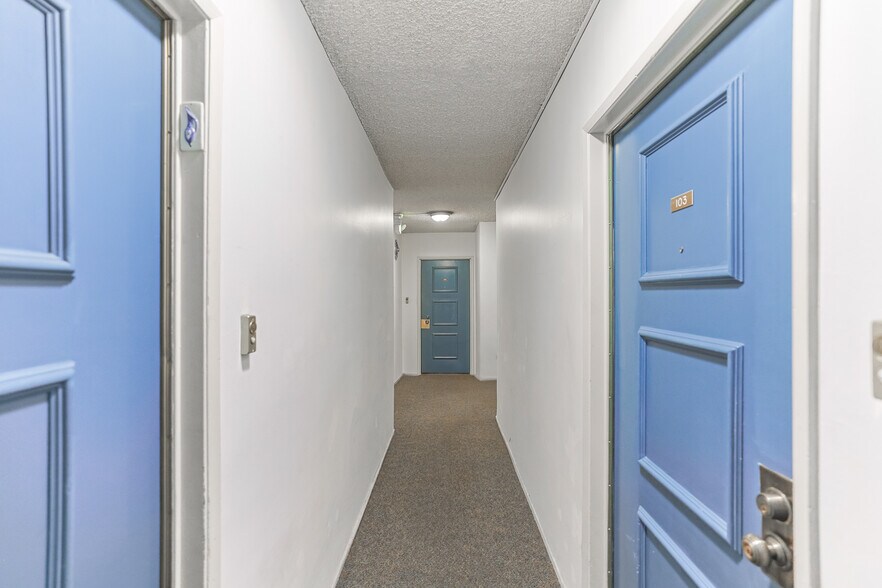 More Photos Of 142 S Wetherly Dr, Los Angeles Apartments For Sale