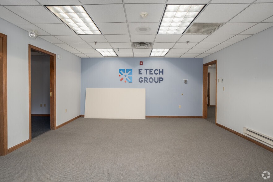 More Photos Of 135 Folly Mill Rd, Seabrook Office For Sale