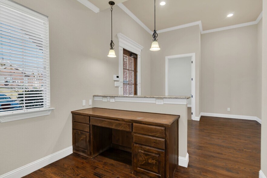 More Photos Of 12011 Bella Italia Dr, Fort Worth Office For Lease