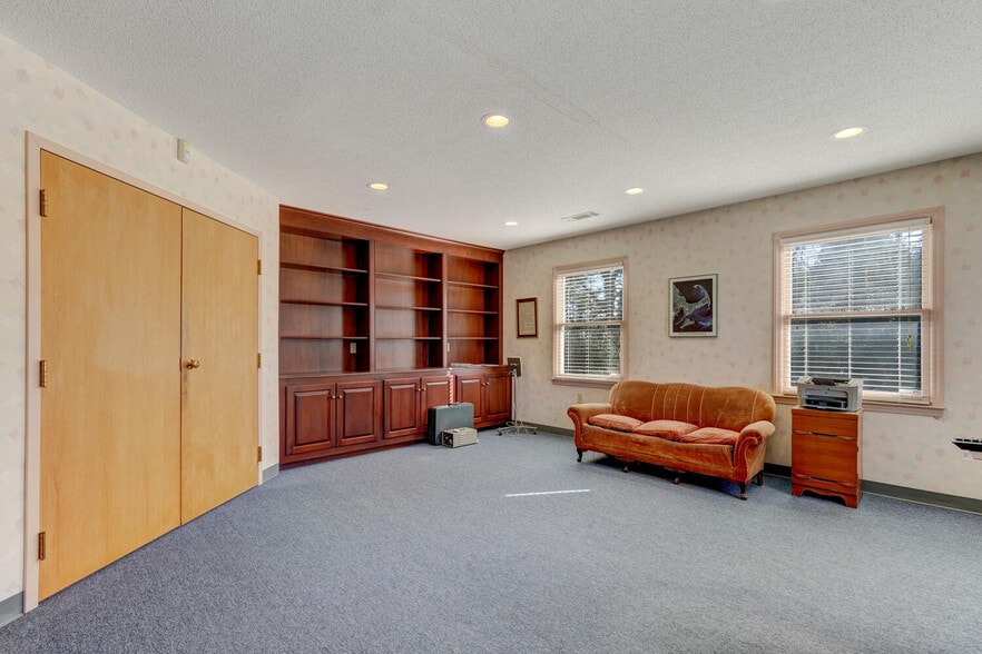 More Photos Of 601 W Harrison St, Reidsville Medical For Sale