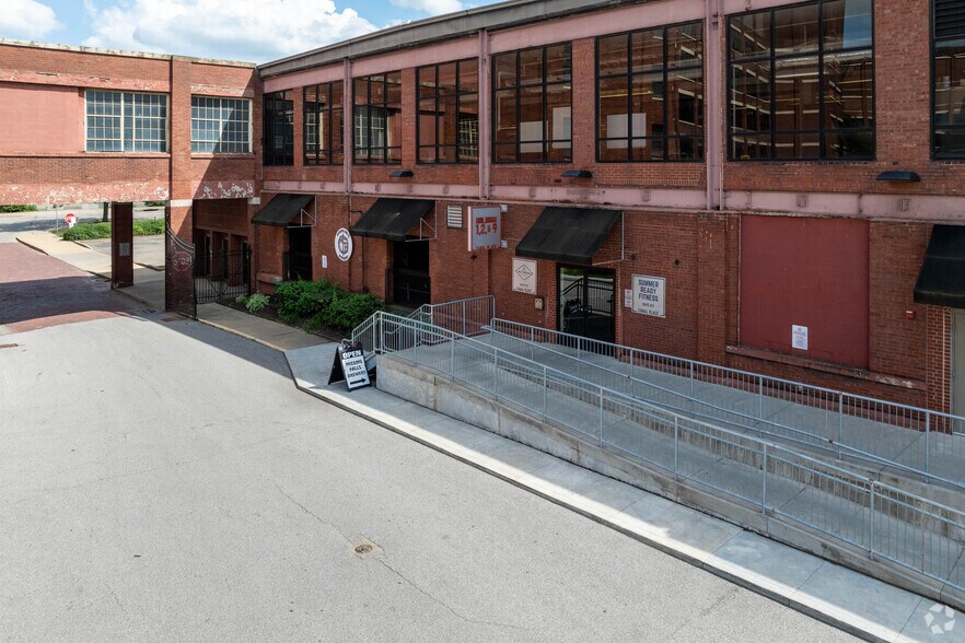 More Photos Of 540 S Main St, Akron Manufacturing For Lease