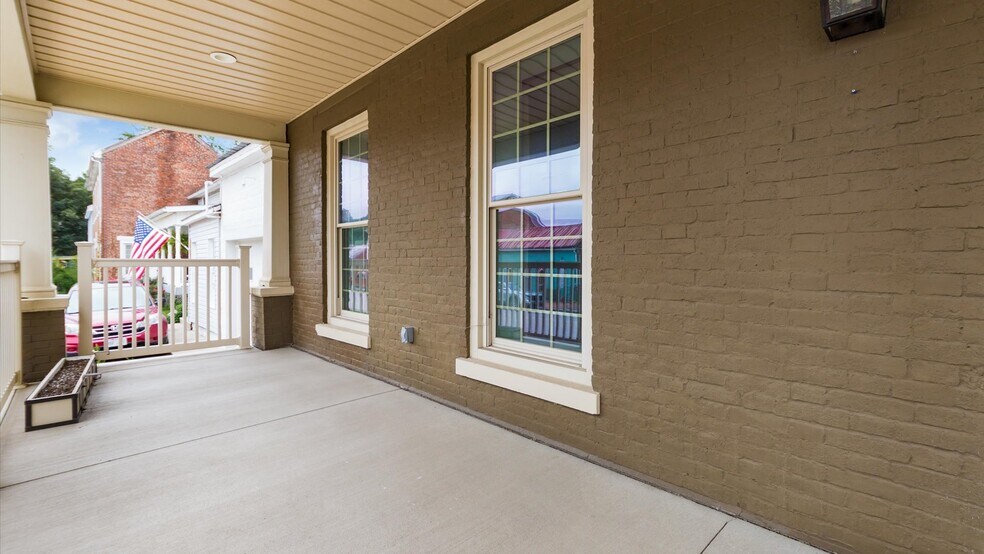 More Photos Of 120 W Main St, Somerset Flex For Sale