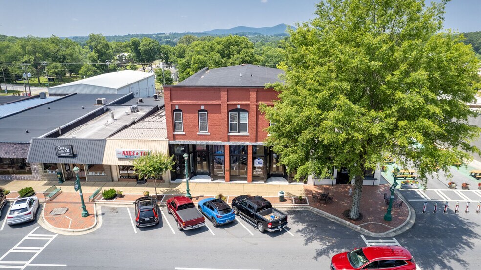 More Photos Of 35 N Main St, Jasper Loft Creative Space For Lease