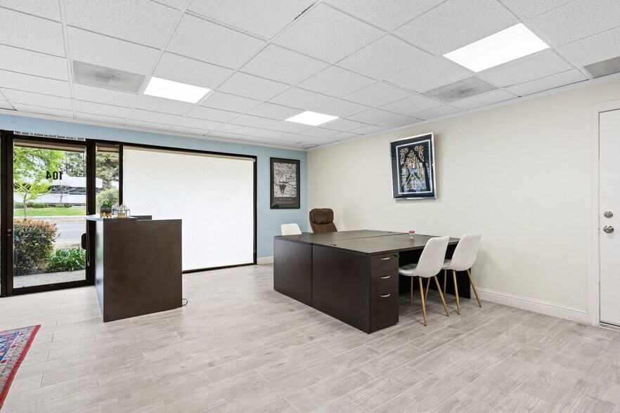 More Photos Of 1665 W Shaw Ave, Fresno Medical For Sale