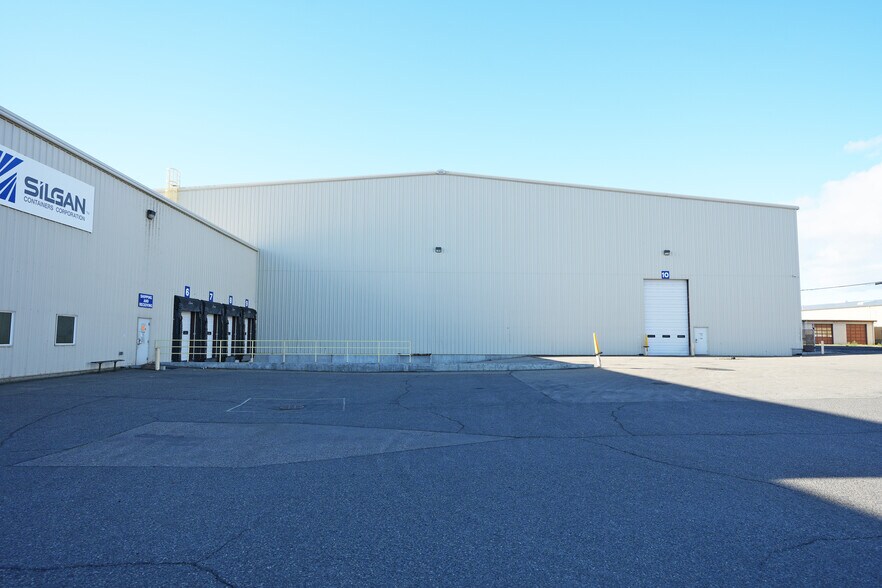 More Photos Of 45 E 3rd Ave, Toppenish Manufacturing For Sale