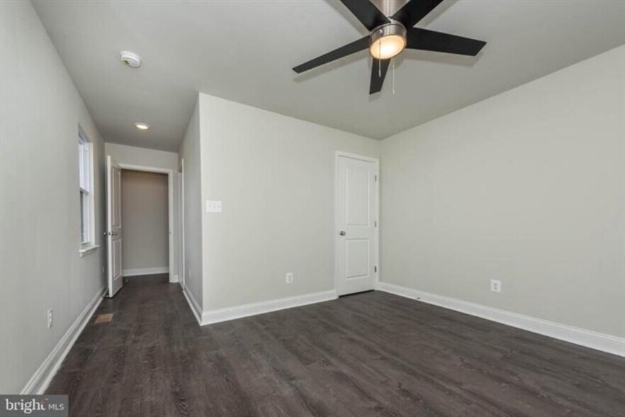 More Photos Of 400 N Patterson Park Ave, Baltimore Flex For Sale