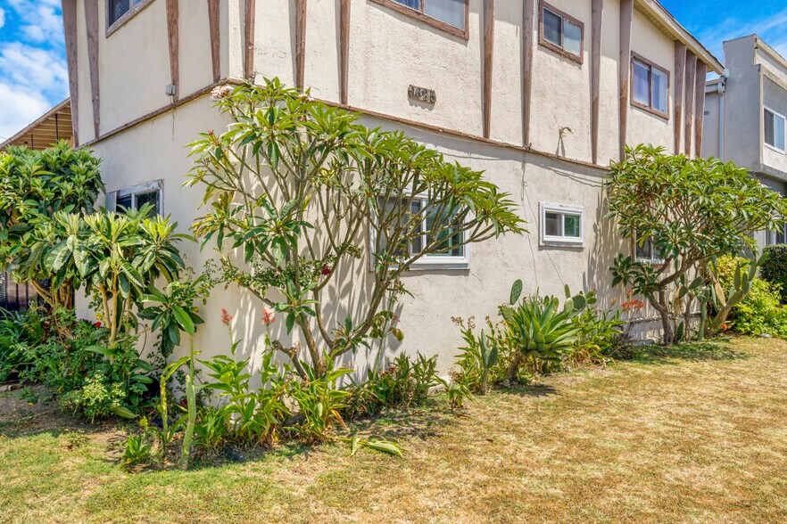 More Photos Of 1625 Lomita Blvd, Harbor City Apartments For Sale