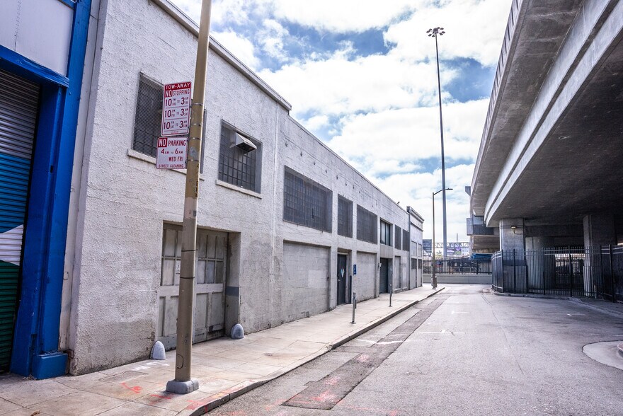 More Photos Of 475 4th St, San Francisco Service For Lease