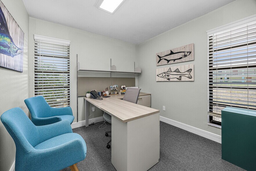More Photos Of 2959 Oleander St, Saint James City Office For Sale