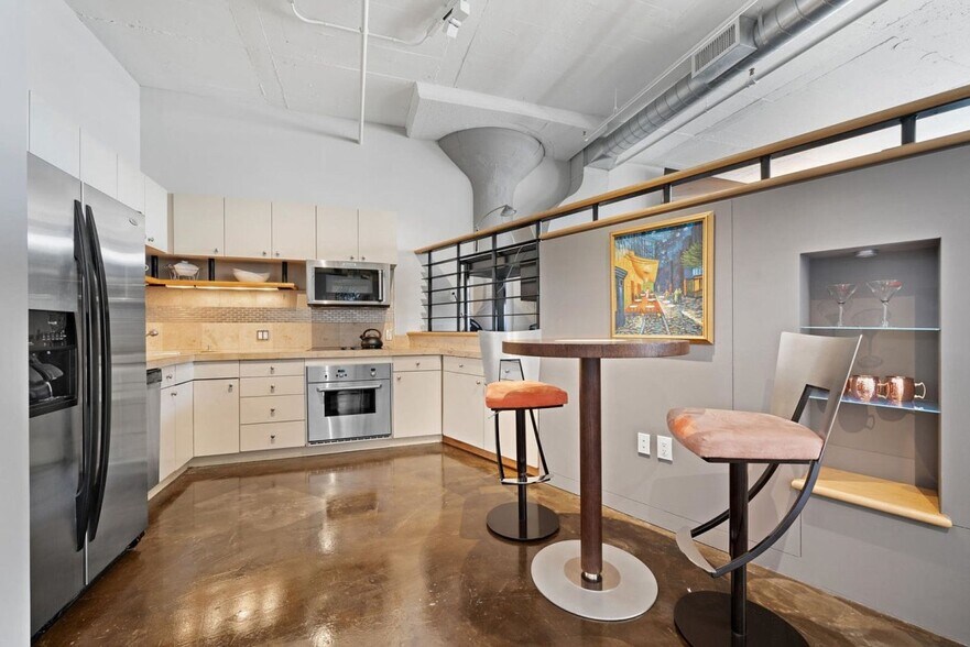 More Photos Of 1314 NW Irving St, Portland Apartments For Sale
