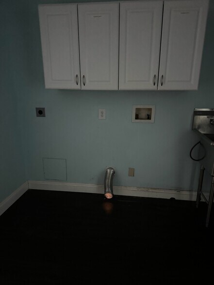 More Photos Of 12889 Rancho Penasquitos Blvd, San Diego Freestanding For Lease