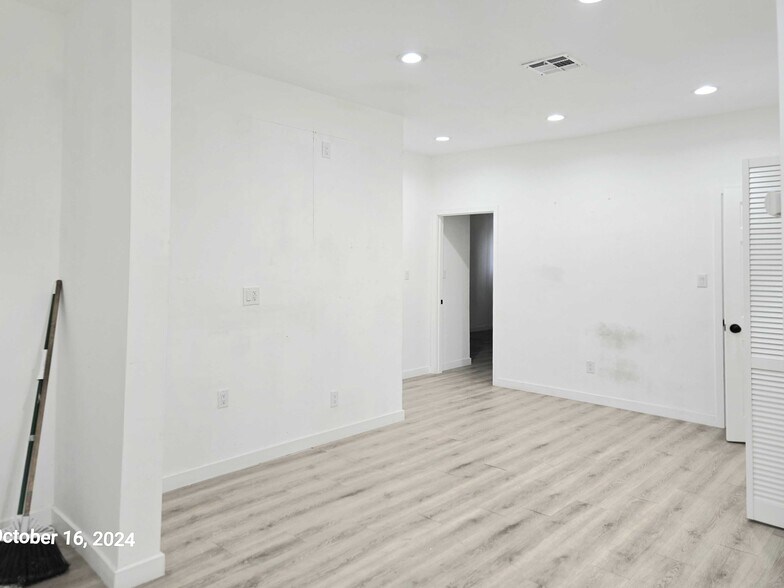 More Photos Of 1526 E 1st St, Los Angeles Coworking Space