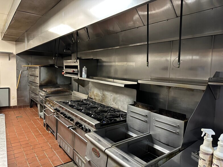 More Photos Of 2760 Esplanade Ave, Chico Freestanding For Lease