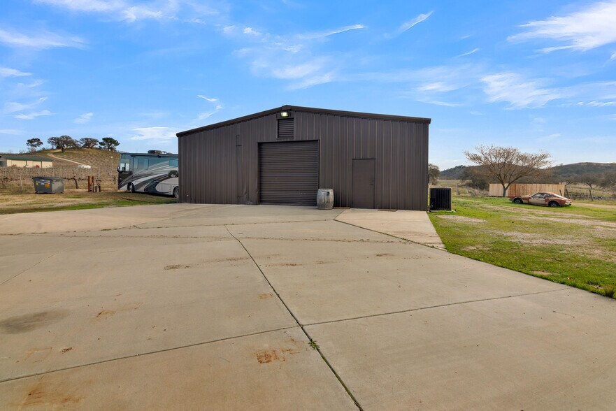 More Photos Of 4295 Union Rd, Paso Robles Winery Vineyard For Sale